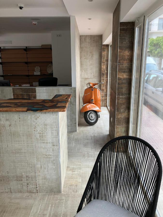 Hostal Rosalia San Antonio  Eksteriør bilde