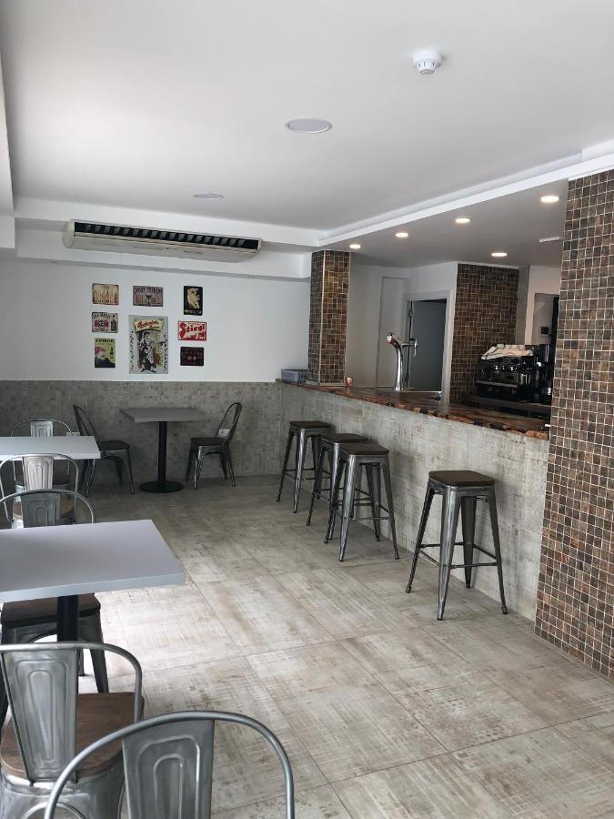 Hostal Rosalia San Antonio  Eksteriør bilde