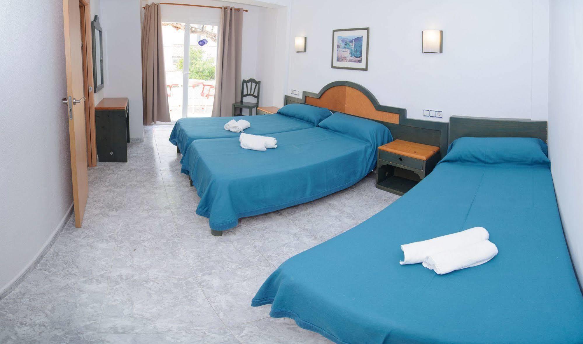 Hostal Rosalia San Antonio  Eksteriør bilde