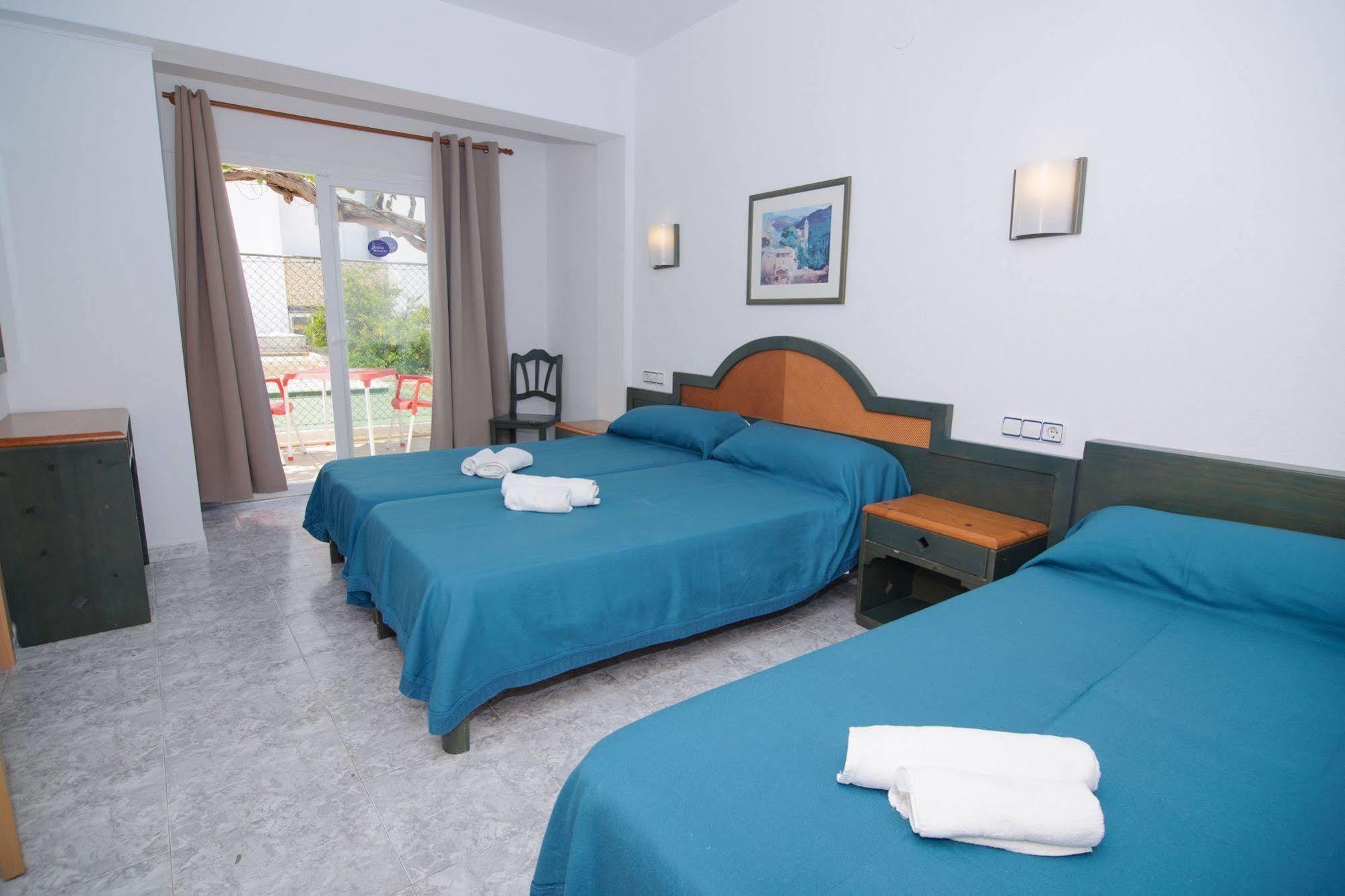 Hostal Rosalia San Antonio  Eksteriør bilde