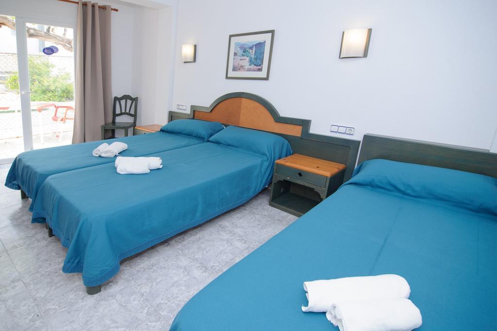 Hostal Rosalia San Antonio  Eksteriør bilde